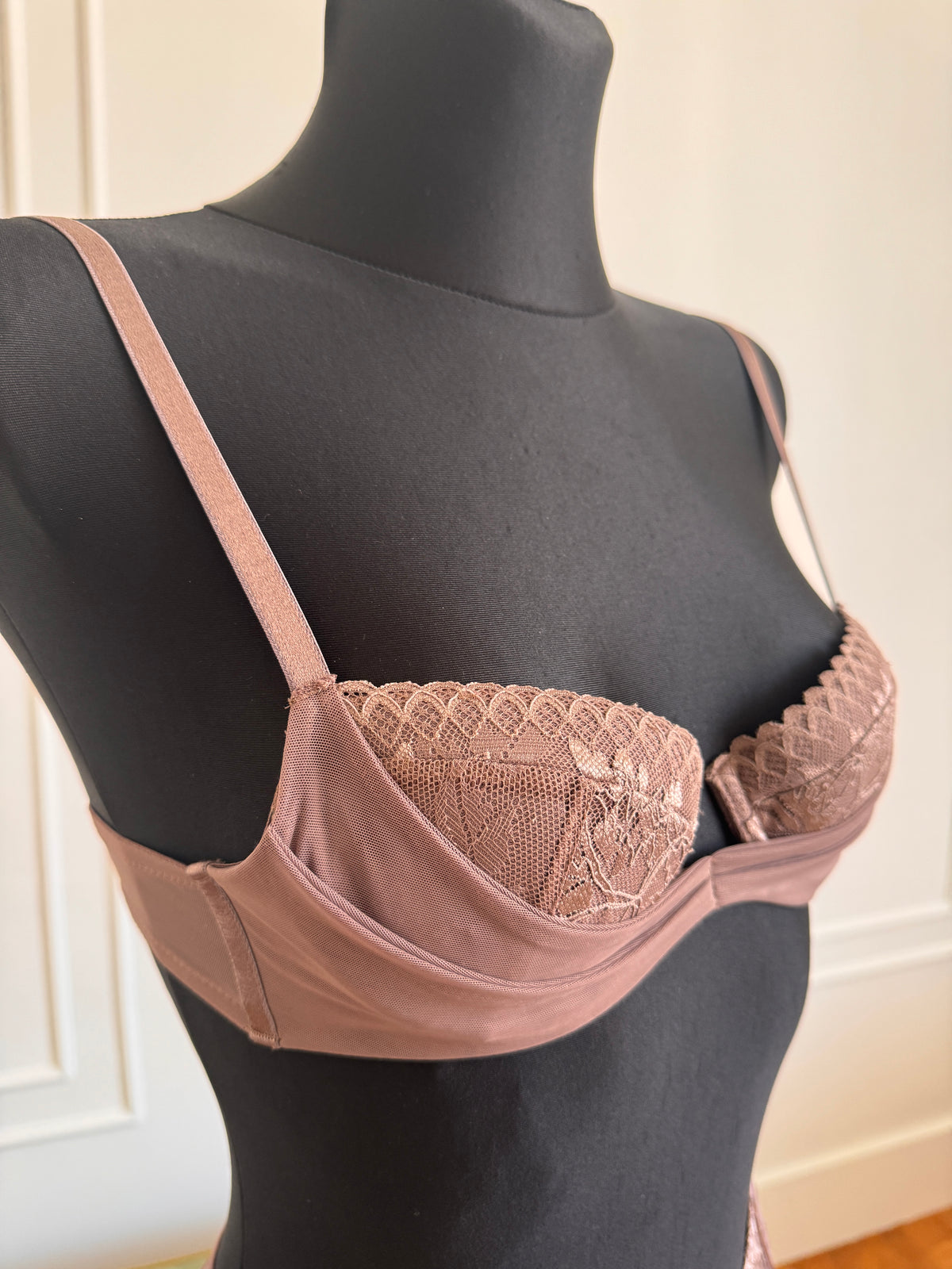 Juliette Bra in Mocha on a dress form, side view